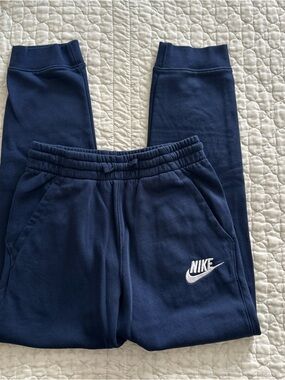 Nike Youth boys Size Large Sweatpants Drawstring Pockets Jogger Logo Fleece